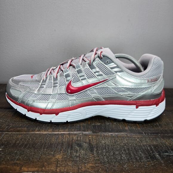 NEW Nike P-6000 Mens Size 11.5 Running Shoes Metallic Silver Gym Red CD6404-024 - Picture 7 of 12